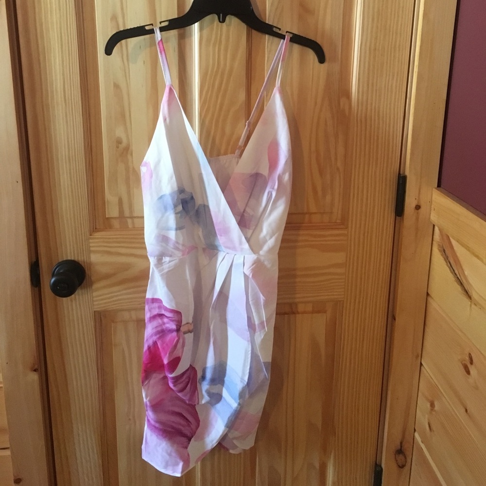 Beautiful unique floral summer dress!